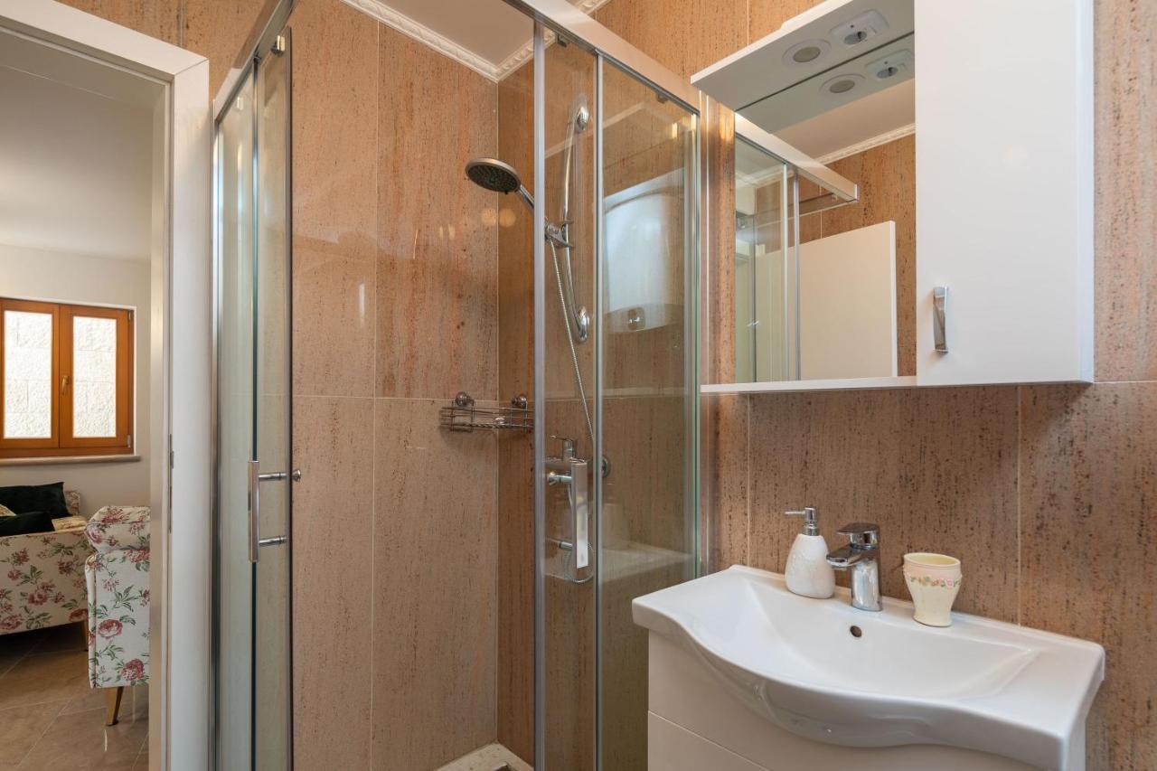 Luxury Stone Villa Nevija 2022 Private Villa ミルナ エクステリア 写真