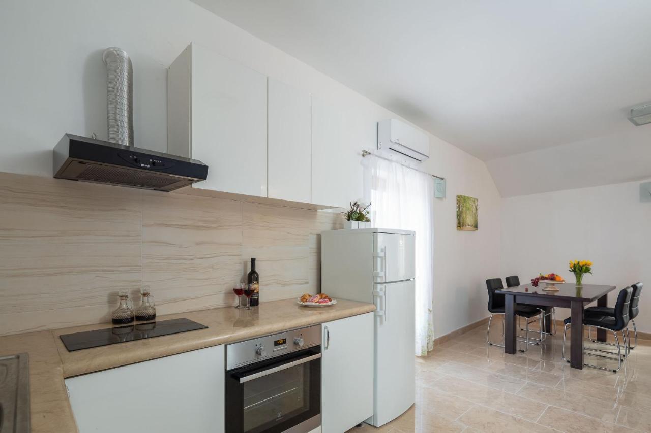 Luxury Stone Villa Nevija 2022 Private Villa ミルナ エクステリア 写真
