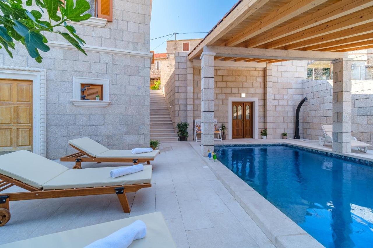 Luxury Stone Villa Nevija 2022 Private Villa ミルナ エクステリア 写真