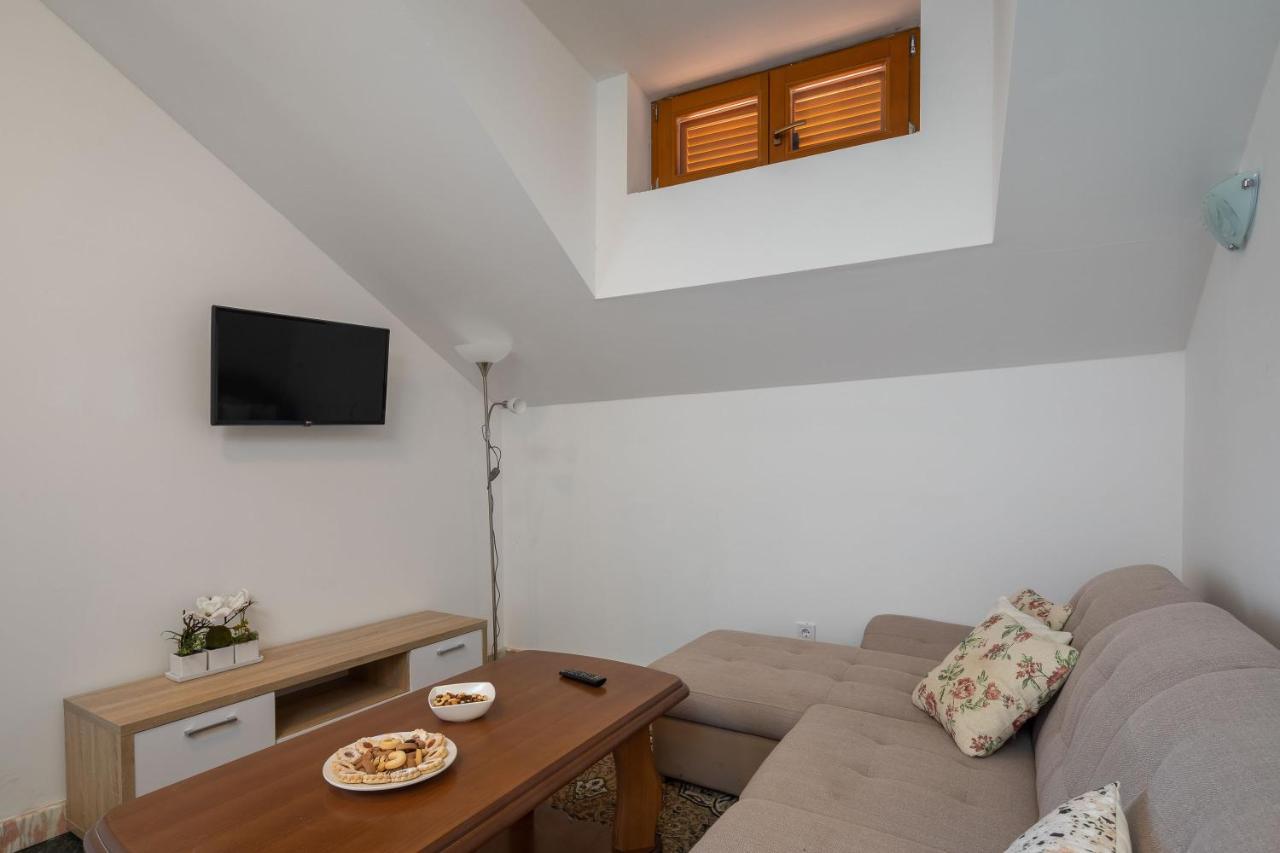 Luxury Stone Villa Nevija 2022 Private Villa ミルナ 部屋 写真