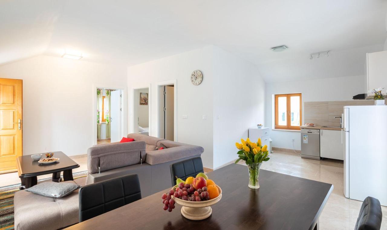 Luxury Stone Villa Nevija 2022 Private Villa ミルナ 部屋 写真