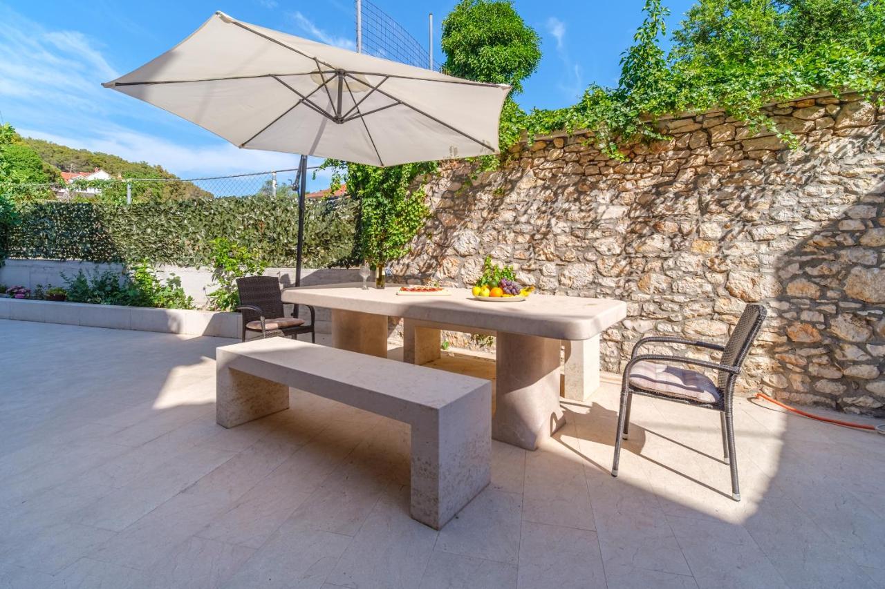 Luxury Stone Villa Nevija 2022 Private Villa ミルナ エクステリア 写真