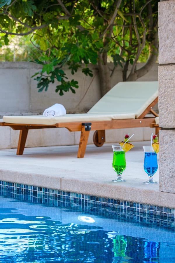 Luxury Stone Villa Nevija 2022 Private Villa ミルナ エクステリア 写真