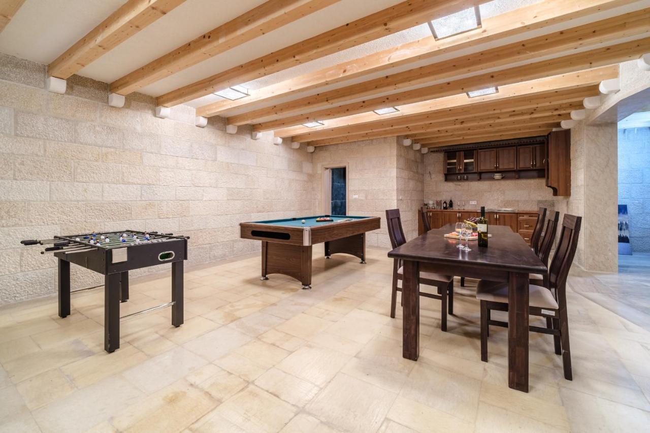 Luxury Stone Villa Nevija 2022 Private Villa ミルナ エクステリア 写真